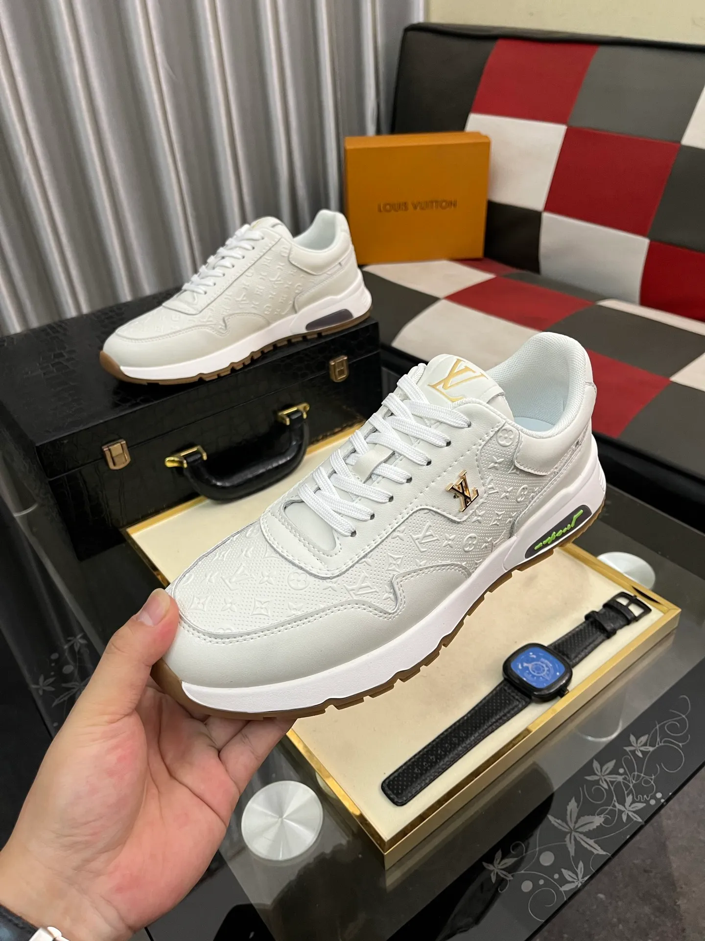 Men's shoes 💰458⌚️⌚️[Louis Vuitton LV] Dad shoes are popular casual sports shoes with outsole, breathable and comfortable, easy to walk, trendy men's versatile fly woven epoxy with ➕leather lining➕Gucci's popular original outsole, sports and running style, super comfortable. Size 38-442️⃣Colors available